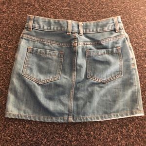 H&M Skirts - Super Cute Denim Mini Skirt - H&M H&M Skirts - Super Cute Denim Mini Skirt - H&M